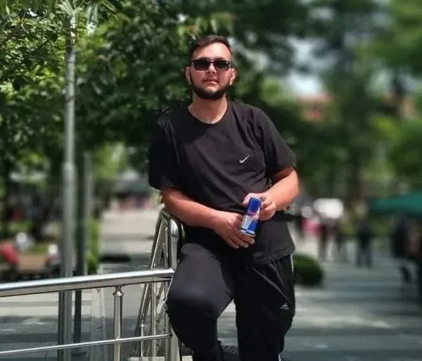 gurultu-kavgasindan-kan-dokuldu-baba-ve-oglu-olduruldu-1657008320297.jpg Gürültü kavgasında kan döküldü: Baba ve oğlu öldürüldü-3