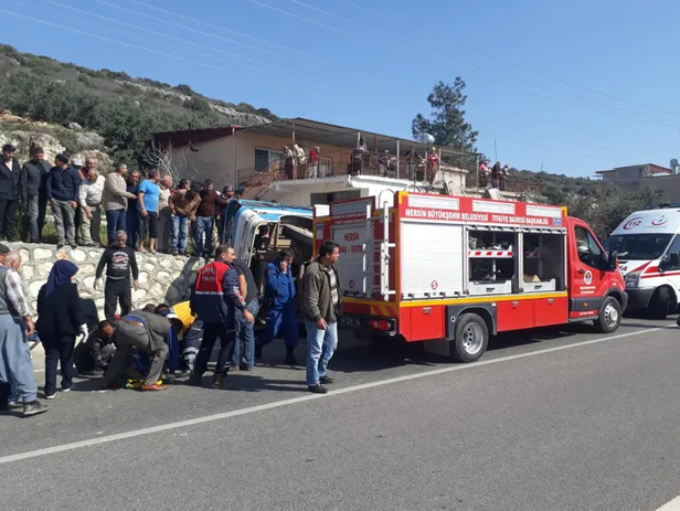 Mersin'de tarım işçilerini taşıyan otobüs devrildi: 4 ölü, 26 yaralı-7