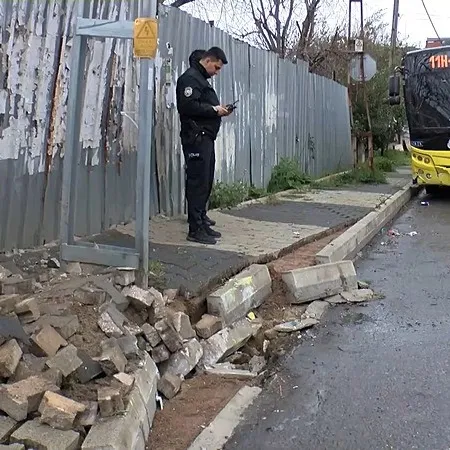 Beykoz’da direğe çarpan otobüsteki 4 yolcu yaralandı