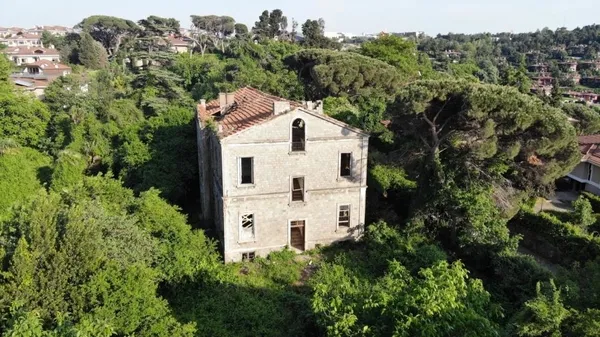 uskudar-kandillideki-kandilli-kosku-defineciler-tarafindan-talan-edildi-1622446895533.jpg Üsküdar Kandilli'deki Kandilli Köşkü defineciler tarafından talan edildi-3