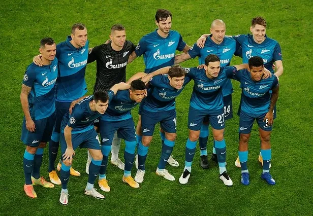 rusya-premier-lig-ekibi-zenitten-maca-gelen-taraftarlara-ucretsiz-koronavirus-asisi-1615649012890.jpeg Rusya Premier Lig ekibi Zenit'ten maça gelen taraftarlara ücretsiz koronavirüs aşısı!-3