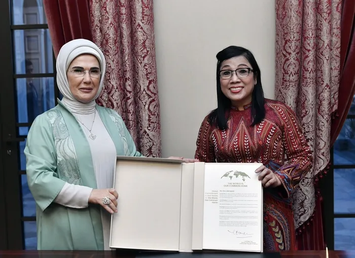 emine-erdogan-vietnam-basbakaninin-esi-le-thi-bich-tran-ile-gorustu-1701286577395.jpeg Emine Erdoğan, Vietnam Başbakanı'nın eşi Le Thi Bich Tran ile görüştü-3