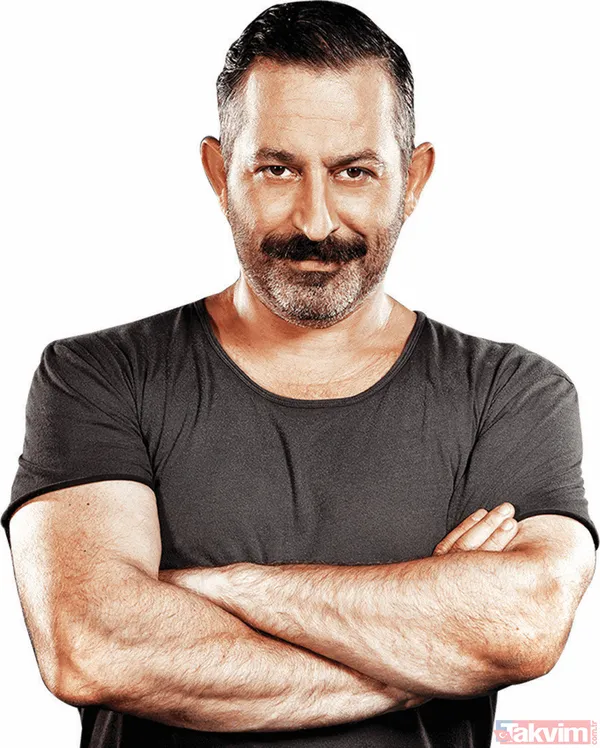 Cem Yılmaz Çocukları Terör Örgütü Tarafından Daha Kaçırılan Annelerin Diyarbakır Hdp İl Binası Önünde Yaptığı Eylem Büyüyerek Devam Ediyor. "Hacire Anne" Olarak...