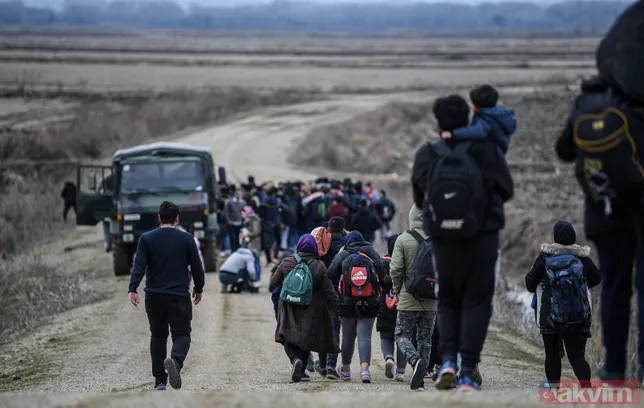 Mülteciler akın akın Yunanistan'a gidiyor! Meriç Nehrini yüzerek geçtiler