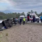 Fethiye’de yolcu minibüsü devrildi: 7 yaralı