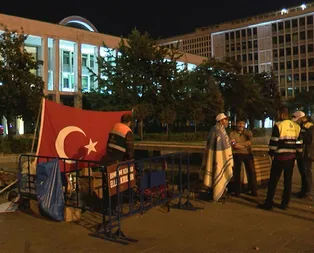 CHPli Ekrem İmamoğlu tarafından işten atılan işçilerin İBB önündeki nöbeti 13. gününde