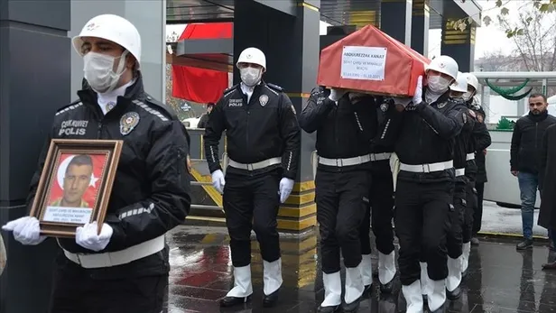 baskan-erdogandan-sehit-bekci-abdulrezzak-kanatin-ailesine-bassagligi-1641055066076.jpeg Başkan Erdoğan'dan şehit bekçi Abdulrezzak Kanat'ın ailesine başsağlığı-2
