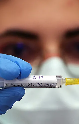 Yerli aşı TURKOVAC varyantlara karşı etkili mi? Flaş açıklama