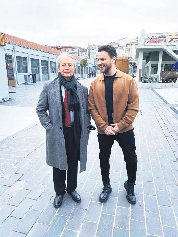 Hadise önceki akşam "En Güçlü Kadın Şarkıcı" ödülü aldı-8