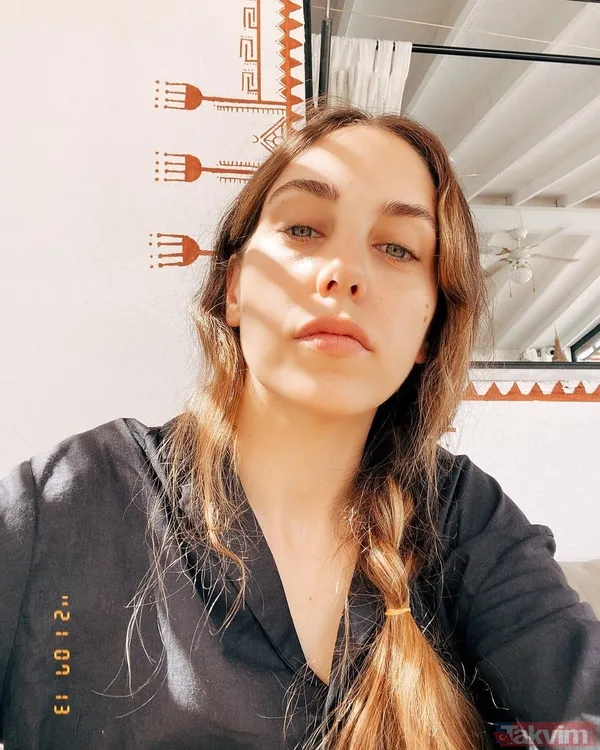 Kaderimin Oyunu’nun Mahir’i Sarp Apak bakın kaç yaşındaymış! Duyan inanamadı Öykü Karayel ile arasındaki fark dikkat çekti - 18