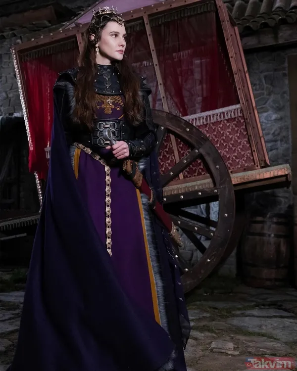 Kuruluş Orhan'ın Prenses Asporça'sı Alina Boz Rus annesi Olga'yla dikkat çekti! - 2