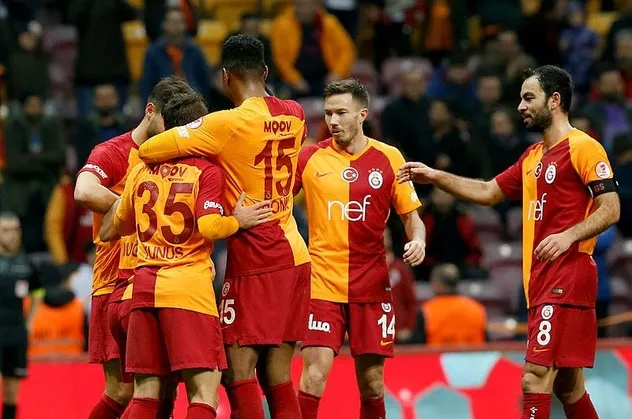 Aslan'dan çeyrek altın