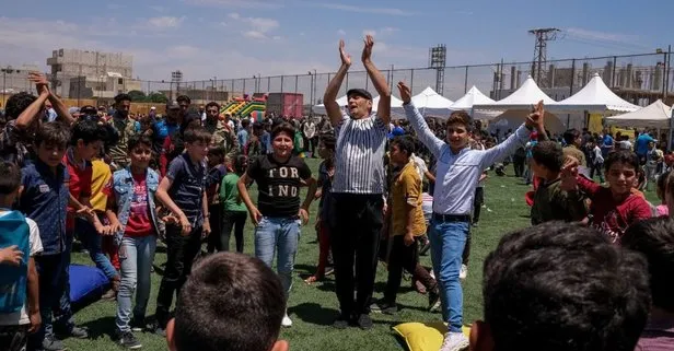 Suriye Azez’de 600 çocuk “barış”a uçurtma uçurdu! Başkan Erdoğan’a mektup yazdılar