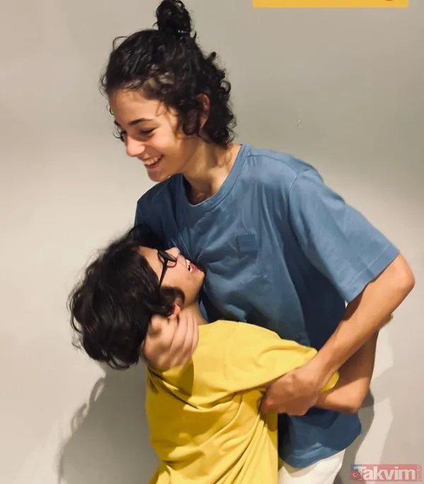 Çağla Şıkel "Okula dönüş" deyip paylaştı hem Çağla'yı hem oğlunu görenler şaştı kaldı! Emre Altuğ ile Çağla Şıkel'in oğulları koca adam oldu - 24