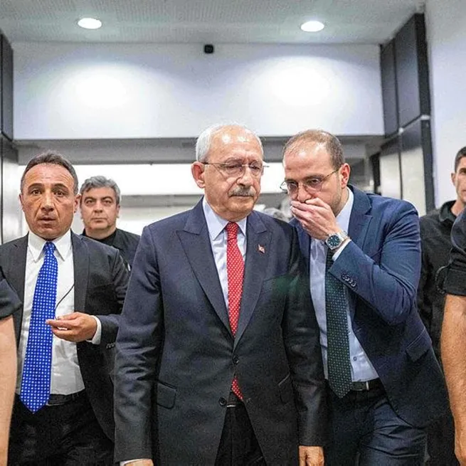 Kemal Kılıçdaroğlu istifa teklifini reddetti! CHP kulislerinde neler konuşuyor? Ekrem İmamoğlunun değişim çıkışı ve kurultay...