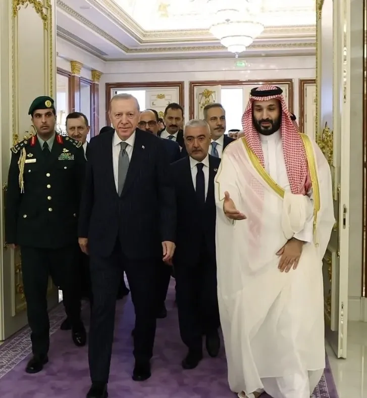 mekkede-ortaklik-avrupada-anlasmazlik-1786409377090.jpeg Mekke'de ortaklık, Avrupa'da anlaşmazlık: Üçlü savunma ittifakına karşı proje krizi-7