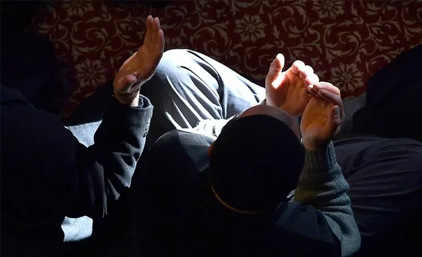 Rüyada dua eden birini görmek iyiye mi işaret? Rüyada dua okumak nasıl yorumlanır?-4