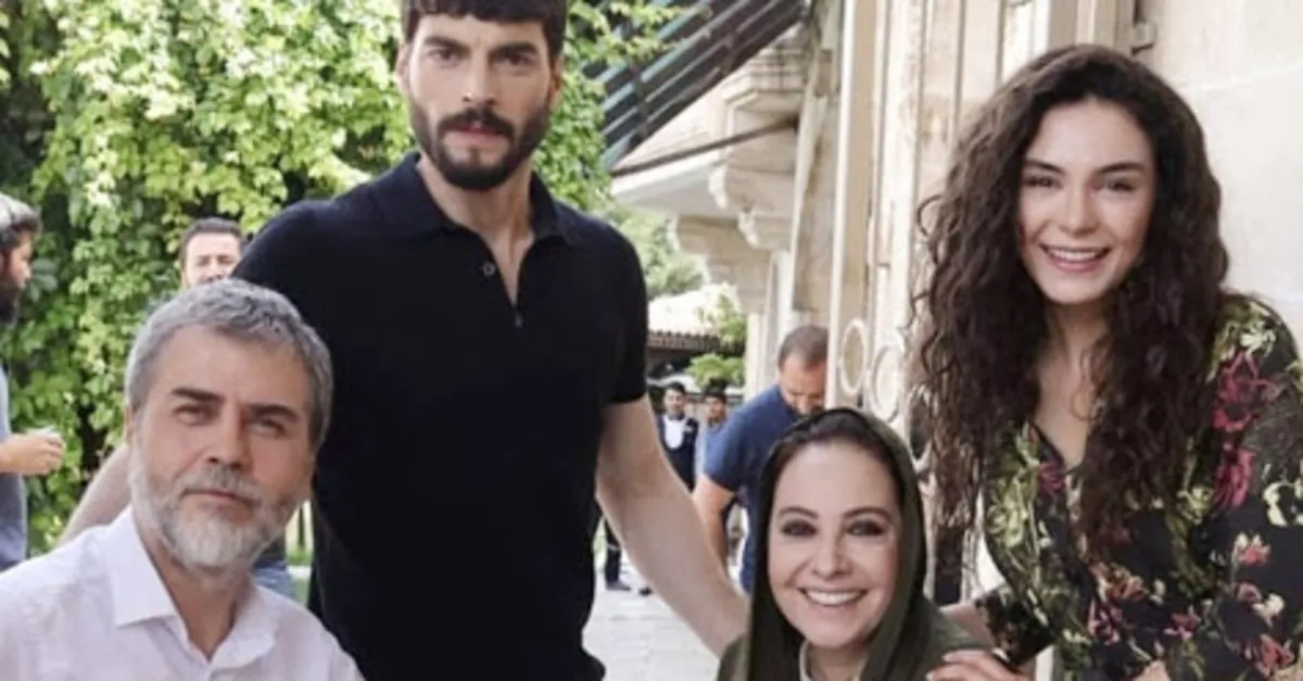hercai nin hazar sadoglu su serhat tutumluer esiyle ayni dizideymis iste kendisi gibi oyuncu esi galeri takvim