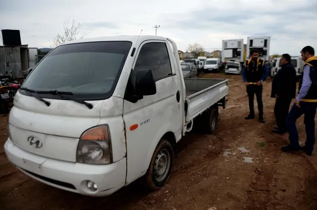 İstanbul'da 5 yıl önce çalınan kamyonet bakın nerede bulundu
