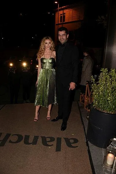 Kenan İmirzalıoğlu ve Sinem Kobal’ın kızları göründü! İşte Lalin