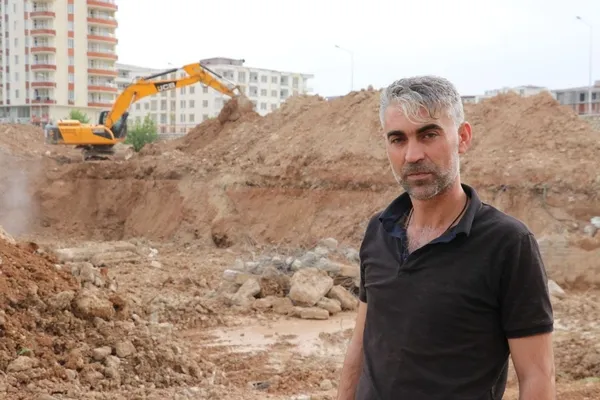 hdplilerin-sozde-faili-mechul-toplu-mezarliginda-kazi-yapiliyor-yalani-hurda-cikarma-isi-cikti-1620584549583.jpg HDP’lilerin sözde "faili meçhul toplu mezarlığında kazı yapılıyor" yalanı, hurda çıkarma işi çıktı-6