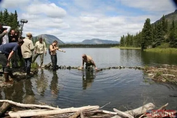 Bear Grylls "İnanılmaz Kurtuluş" programında herkesi bakın nasıl kandırmış! - 19