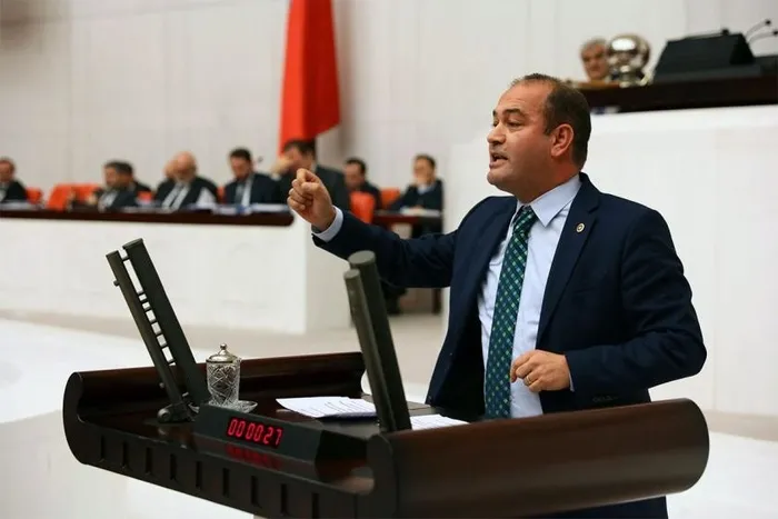 iettde-kara-delik-chpli-ibb-baskani-ekrem-imamoglu-istanbulu-hem-turkiyeye-hem-de-dunyaya-rezil-etti-dunyada-e-1705698020150.jpeg İETT'de kara delik | CHP'li İBB Başkanı Ekrem İmamoğlu, İstanbul'u hem Türkiye'ye hem de dünyaya rezil etti: Dünyada en çok otobüs bozulan şehir-11