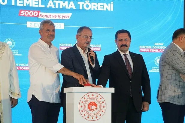 baskan-erdogan-vahdettin-koskunden-hatay-kentsel-donusum-projesi-toplu-temel-atma-toreninde-aciklamalarda-bulu-1693673644948.jpeg