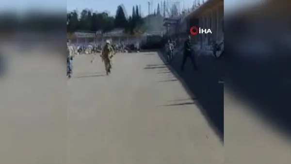 suriyede-harp-okulu-mezuniyet-torenine-siha-saldirisi-onlarca-olu-var-1696522704444.jpeg Suriye’de harp okulu mezuniyet törenine SİHA saldırısı: Onlarca ölü var-2