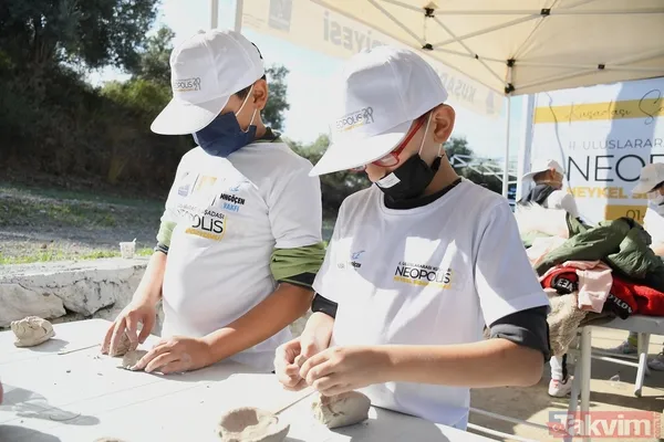 CHP'nin yönettiği Kuşadası Belediyesi çocuklara heykel eğitimi veriyor: Neopolis Heykel Sempozyumu - 4