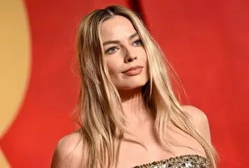 “Barbie” yıldızı Margot Robbie doğumdan sonra ilk kez görüntülendi 