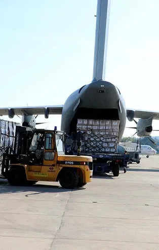 Türkiye koronavirüsle mücadelede dünyanın yardımına koştu! Teşekkür açıklamaları peş peşe geliyor