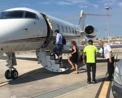Özel jetle ikna etmeye gitti