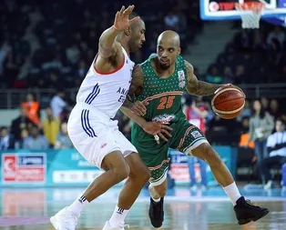 Anadolu Efes’i yenen Banvit şampiyon