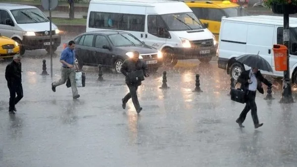 İstanbul'da sis kabusu! Boğaz gemi geçişlerine kapatıldı-3
