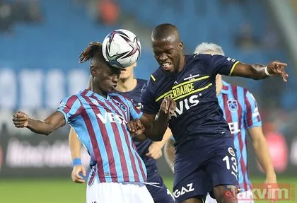 Trabzonspor - Fenerbahçe maçı nefes kesti! İşte heyecan dolu maçtan ekrana yansımayan kareler...