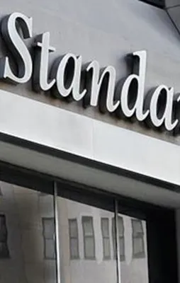 S&P gerçeği gördü 100 notçuyu kovdu