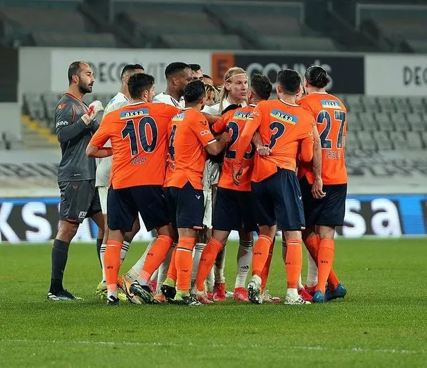 basaksehir-2-3-besiktas-mac-sonucu-1615578015437.jpeg