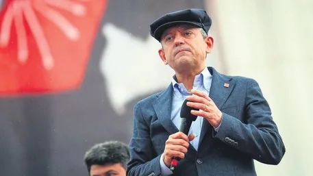 Asrın inşasını küçümseyen CHP’li Özgür Özel’in belediyeleri 3 yılda camiyi 4 yılda okulu bitiremedi