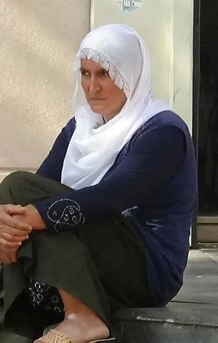 Oğlu HDP'lilerce kaçırılıp dağa çıkarılan anne Hacire Akar: HDP katliam yeridir, zalimlerin mekanıdır