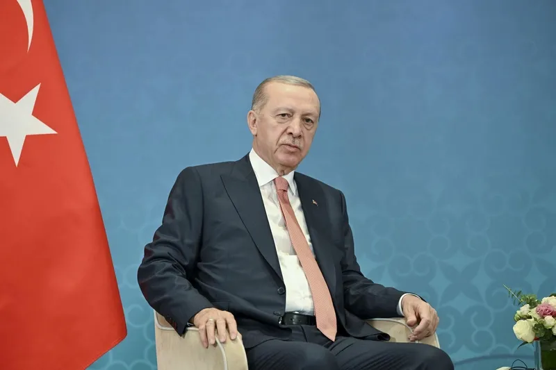 baskan-erdogan-iranin-yeni-cumhurbaskani-pezeskiyan-ile-gorustu-1720449856427.jpeg Başkan Erdoğan, İran'ın yeni Cumhurbaşkanı Pezeşkiyan ile görüştü-3