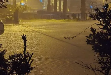 Adana, Antalya ve İzmir’i sağanak vurdu: Dereler taştı yollar göle döndü | 7 ilçede okullar tatil edildi