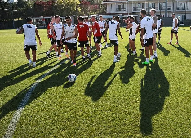 4-buyukler-zarar-dinlemiyor-para-harcamaya-devam-1660128308238.jpeg 4 büyükler zarar dinlemiyor! Para harcamaya devam...-2