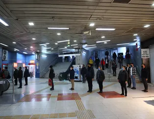 Türkiye Ata'sını anıyor! Saat 9'u 5 geçe hayat durdu!