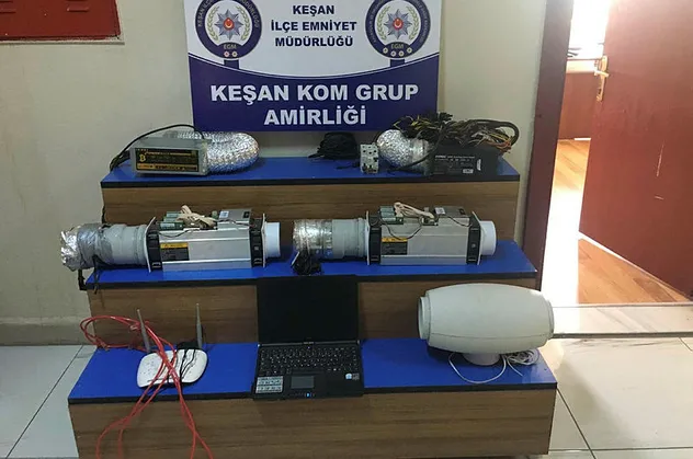 Edirne'de kaçak bitcoin baskını