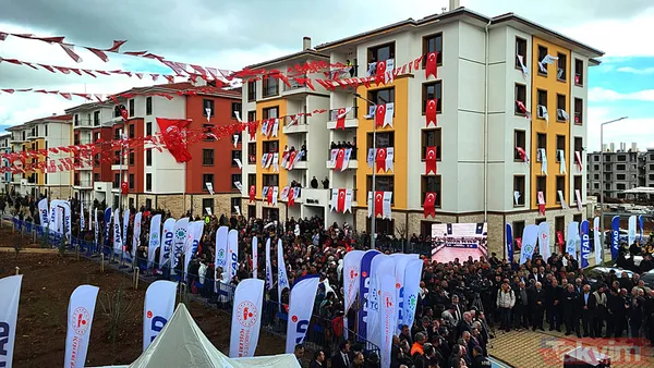 Başkan Erdoğan depremzedeyi namerde muhtaç etmedi! 30 bin 723 aile daha sıcak yuvasına kavuştu: Hedef yıl sonuna kadar 200 bin - 11