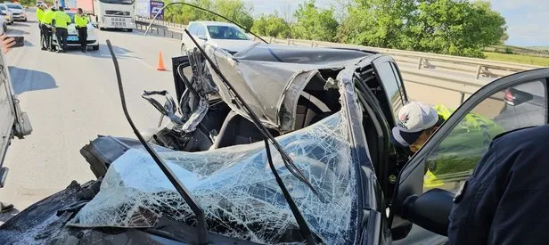 TIR’a çarptı un ufak oldu!