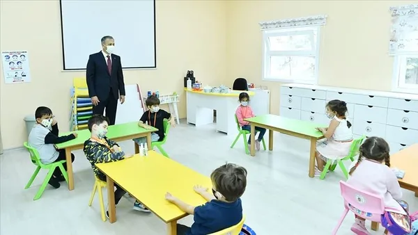 okullar-ne-zaman-acilacak-15-subatta-okullar-yuz-yuze-mi-olacak-okullarda-yuz-yuze-egitim-ne-zaman-baslar-1610016375109.jpg Okullar ne zaman açılacak? 15 Şubat'ta okullar yüz yüze mi olacak? Okullarda yüz yüze eğitim ne zaman başlar?-5