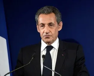 Nicolas Sarkozy Camp Nou stadından atıldı