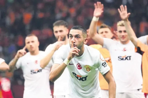 galatasarayin-arjantinli-yildizi-mauro-icardi-yine-gonulleri-fethetti-iste-o-goruntuler-1698875724085.jpeg Galatasaray’ın Arjantinli yıldızı Mauro Icardi yine gönülleri fethetti! İşte o görüntüler...-3